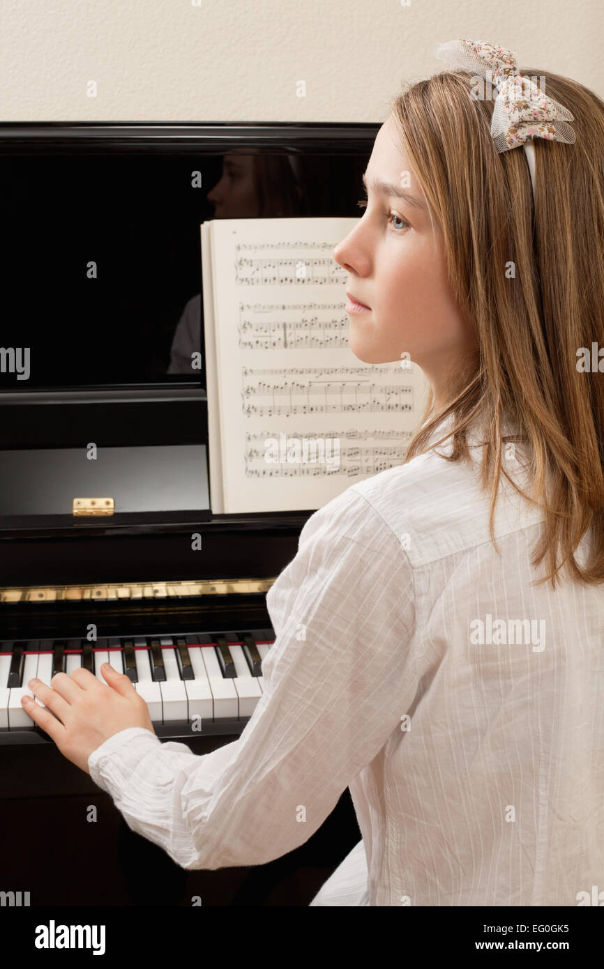 Practicepretty Hi res Stock Photography And Images Alamy