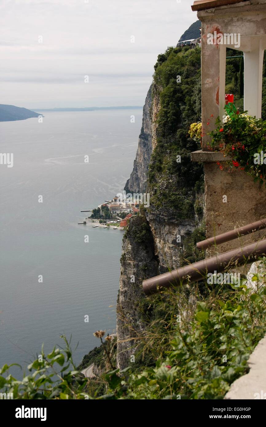 View from Pieve a part of Lake Garda. Pieve is the main town of Tremosine. Pieve is located right on the cliff edge where it almost vertically over 400 meters goes in depth to Lake Garda. Photo: Klaus Nowottnick Date: August 28, 2014 Stock Photo