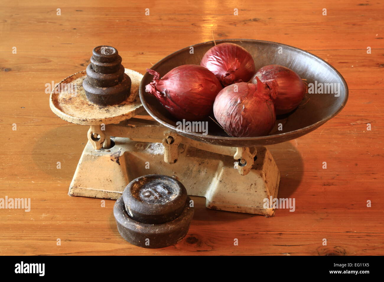 Old fashioned weighing scales Stock Photo Alamy