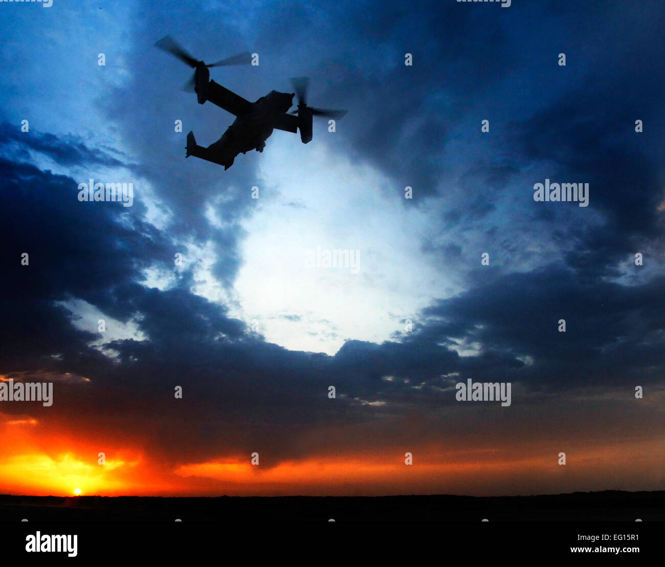 A U.S. Air Force CV-22 Osprey from the 8th Special Operations Squadron, Hurlburt Field, Fla., flies a night mission in support of Operation Enduring Freedom, Afghanistan. U.S. Army photo Stock Photo