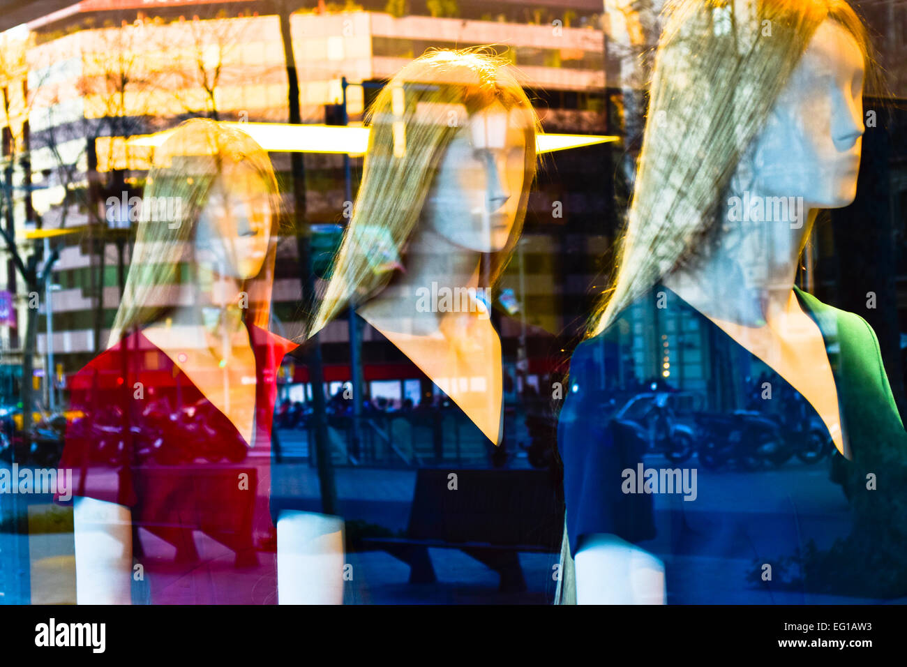 Female mannequins hires stock photography and images Alamy