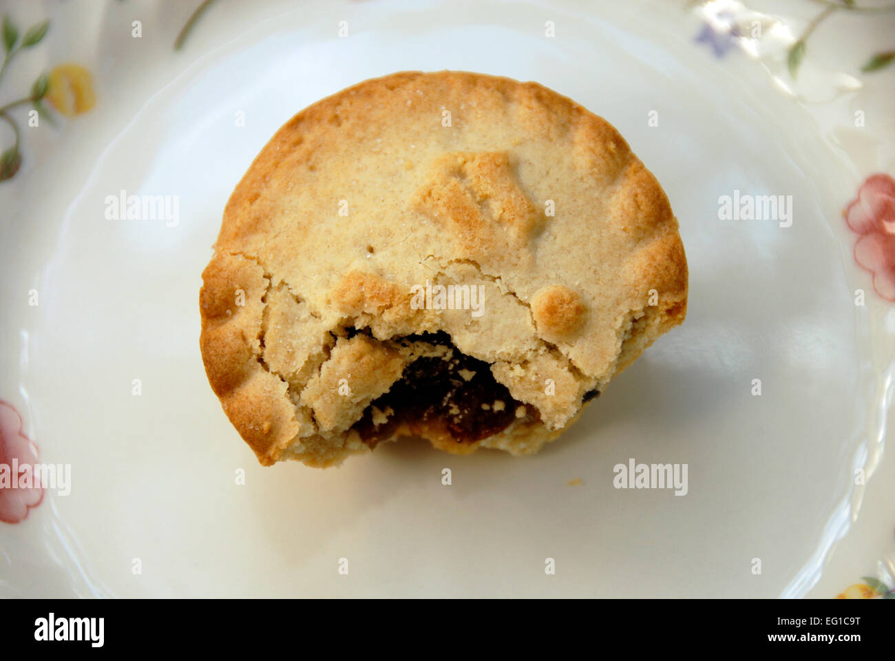 Eaten Mince Pie High Resolution Stock Photography and Images - Alamy