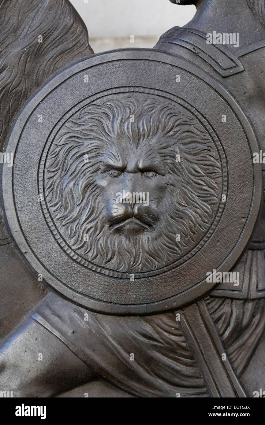 Bronze Roman soldiers Lion Shield on the gates of Marble Arch The City of London Stock Photo