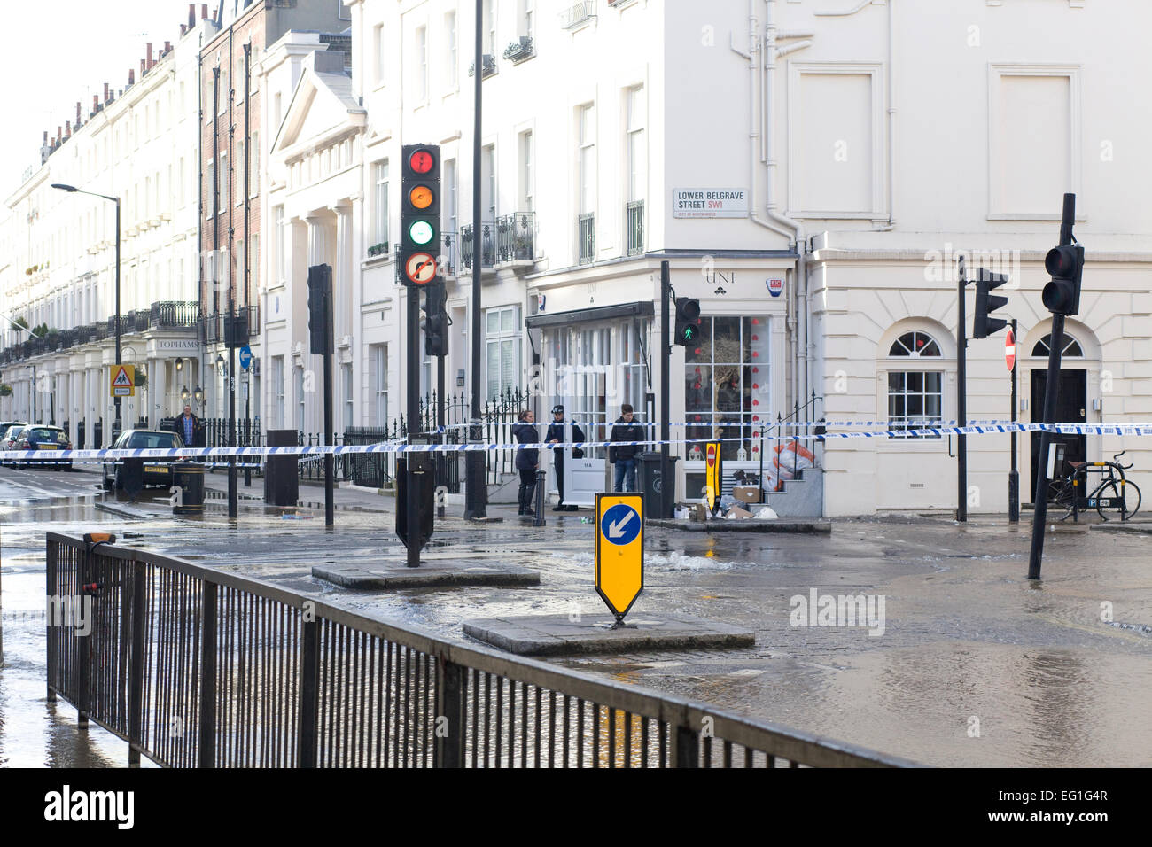 Burst pipe hires stock photography and images Alamy