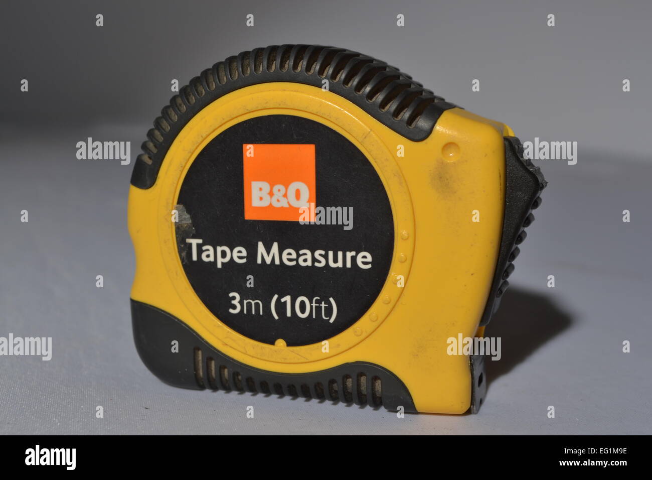 Builders tape measure hi-res stock photography and images - Alamy