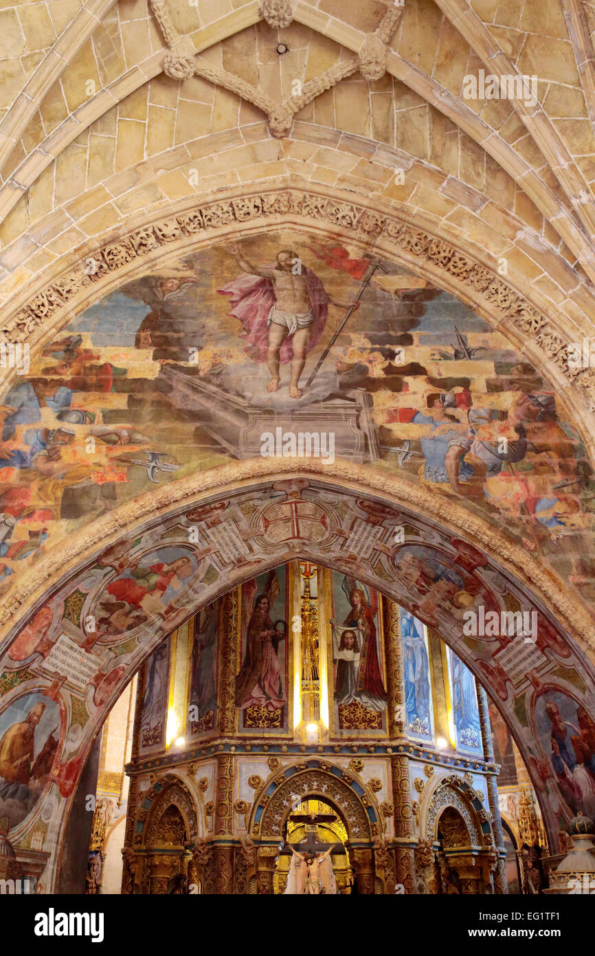 Interior of Round church, Convent of the Order of Christ (Convento de ...