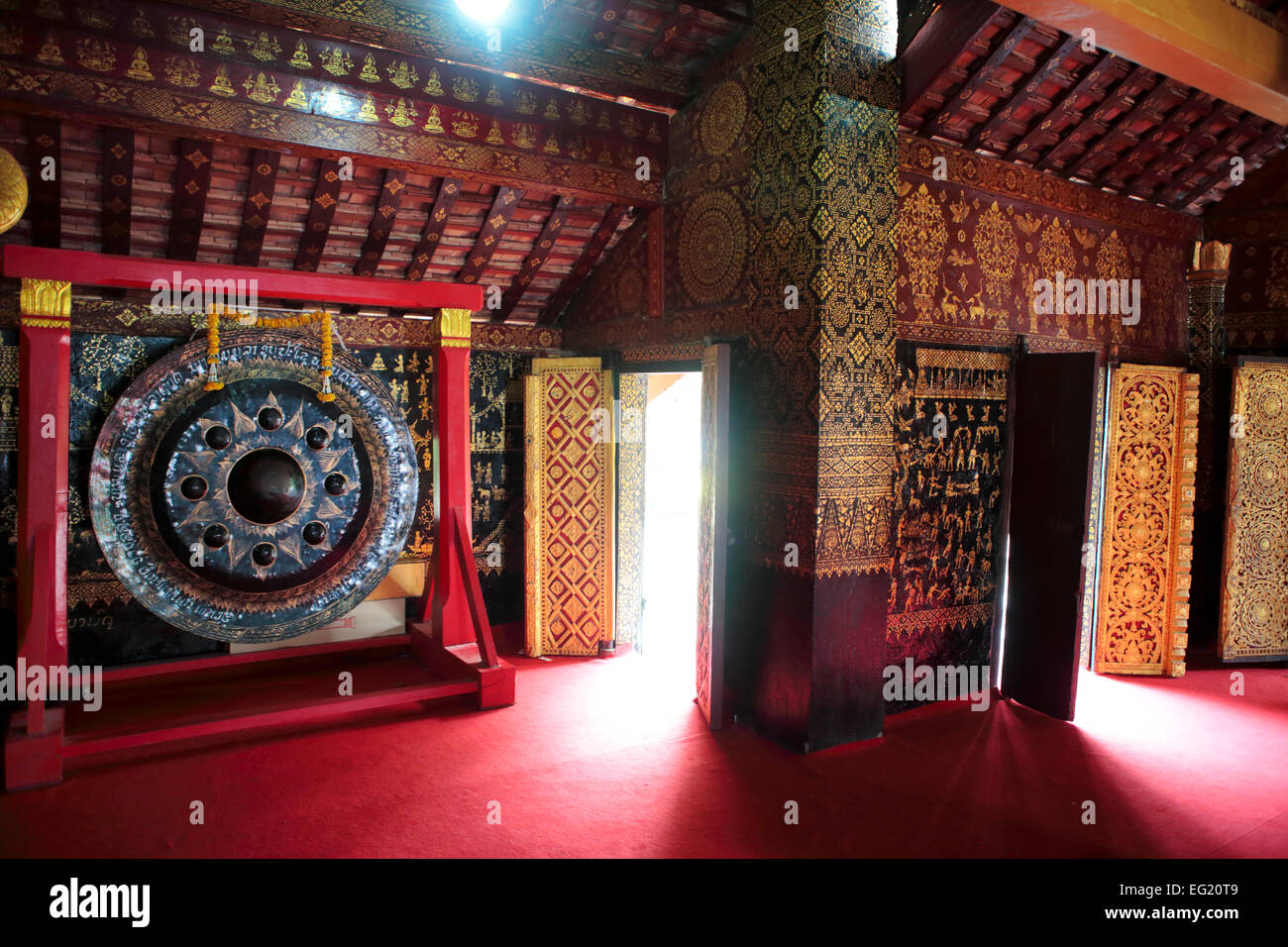 Wat Xieng Thong (1571), Buddhist temple, Luang Prabang, Laos Stock Photo
