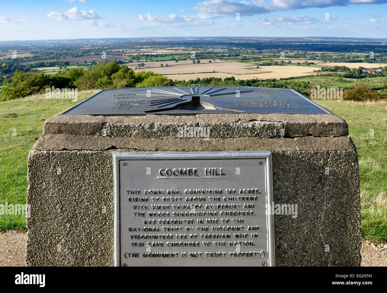 Bucks Chiltern Hills Coombe Hill Aylesbury Plain seen over