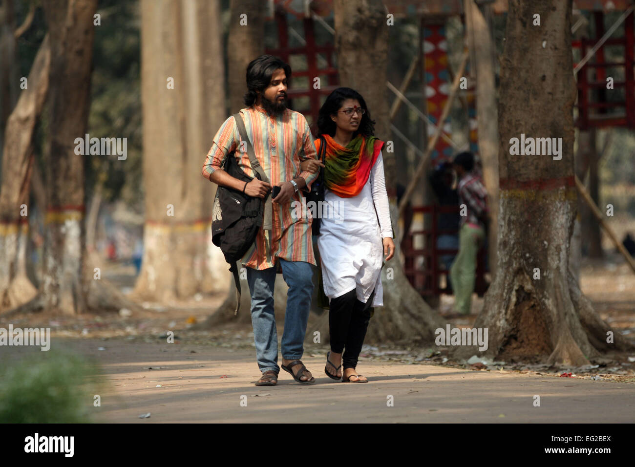 Dhaka bangladesh 14th february 2015 a young couple on valentines day at shohrawardi uddan in dhaka
