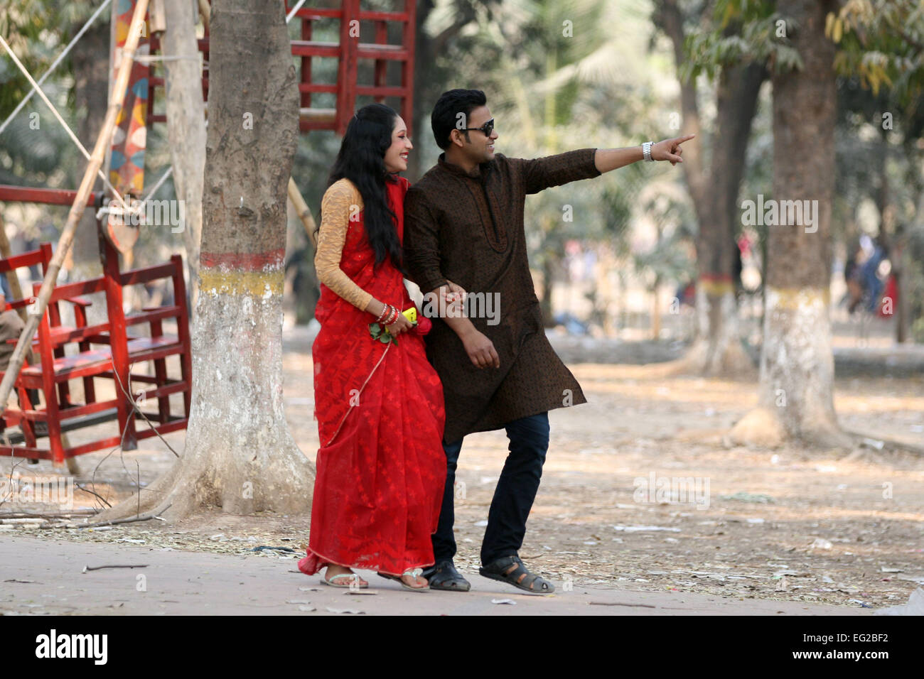 Dhaka bangladesh 14th february 2015 a young couple on valentines day at shohrawardi uddan in dhaka