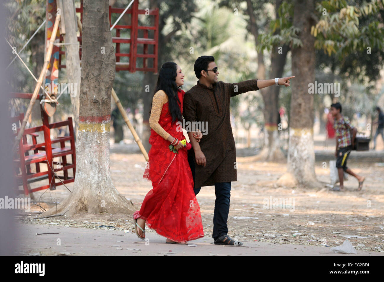 Dhaka bangladesh 14th february 2015 a young couple on valentines day at shohrawardi uddan in dhaka