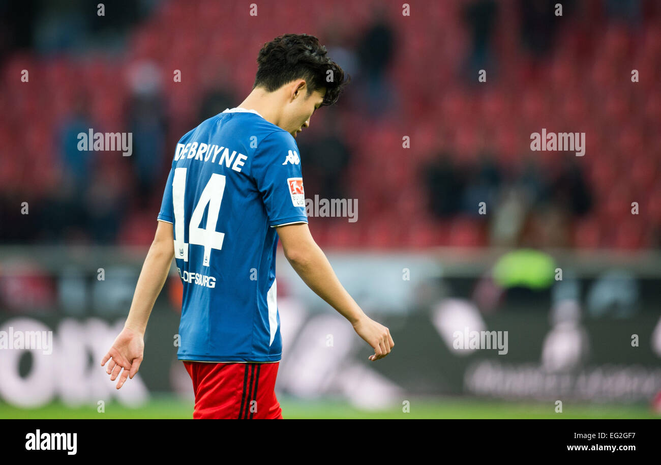 Leverkusen, Germany. 14th Feb, 2015. Leverkusen's Heung-Min Son leaves the  field in De Bruyne's jersey at the end of the German Bundesliga soccer  match between Bayer Leverkusen and VfL Wolfsburg in the