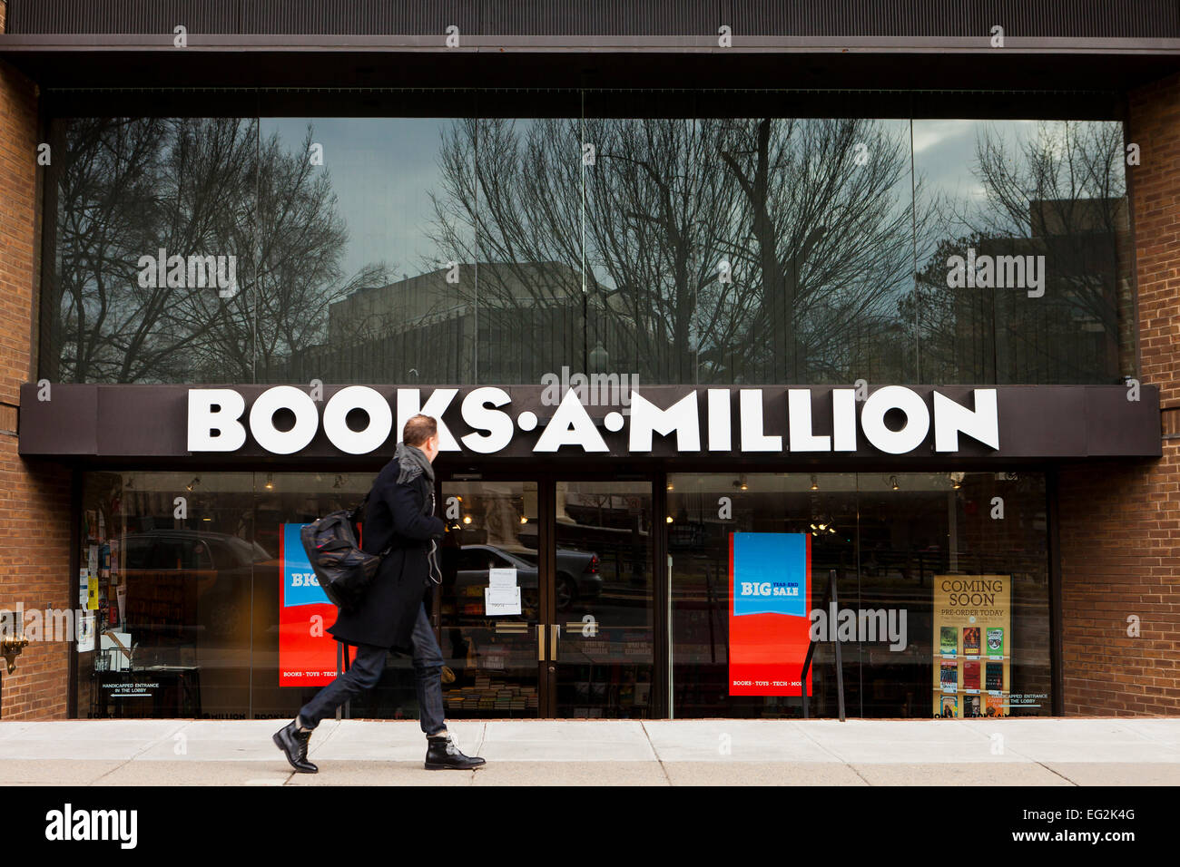 BooksAMillion bookstore storefront Washington, DC USA Stock Photo