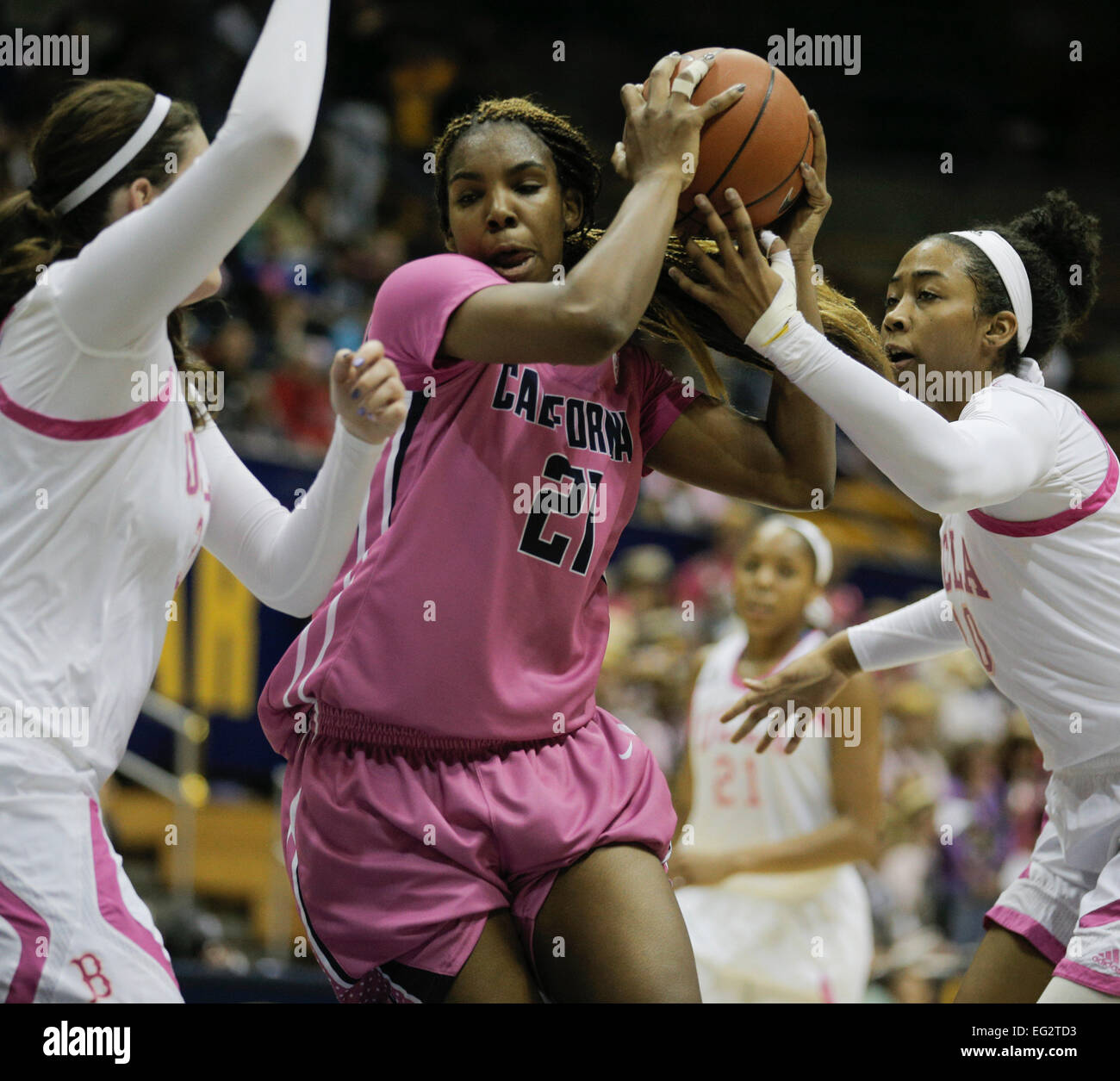 Berkeley CA. 12th Feb, 2015. California F # 21 Reshanda gray in the paint drive to the hoop and score during NCAA Women's Basketball game between UCLA Bruins and California Golden Bears 70-64 win at Hass Pavilion Berkeley Calif. © csm/Alamy Live News Stock Photo