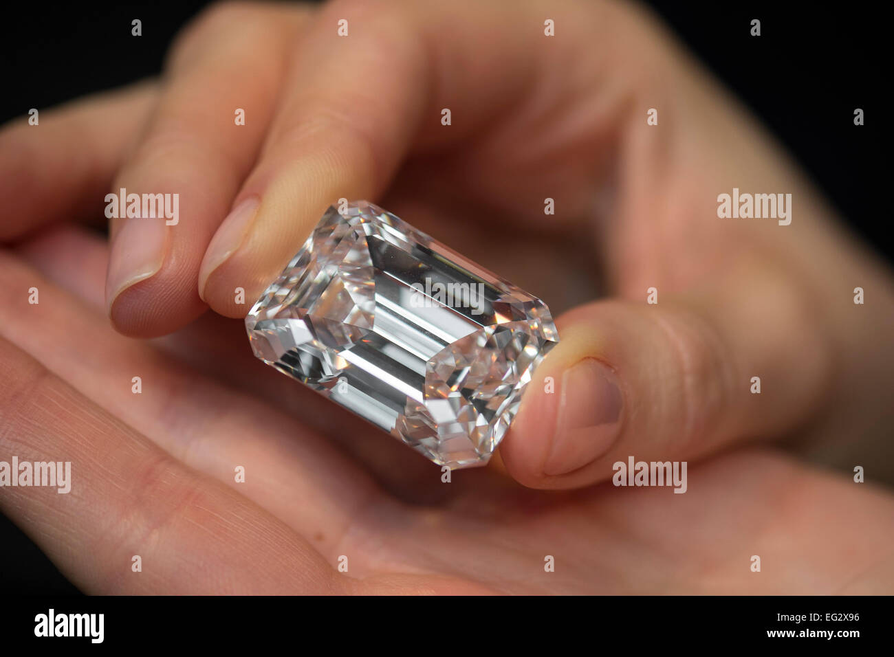 Sotheby's unveils a 100-carat perfect diamond in a classic Emerald-cut, and internally flawless, at Sotheby's, London, UK on 13th February 2015. Due to be auctioned at Sotheby's Magnificent Jewels Auction in New York on 21st April 2015, where it's estimated to sell for US$19-25 million. Stock Photo