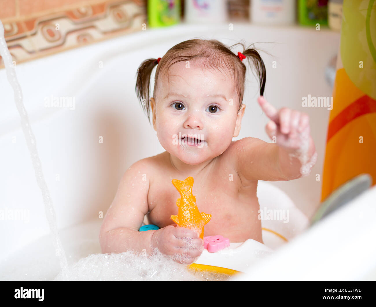 Water bathtime hires stock photography and images Alamy
