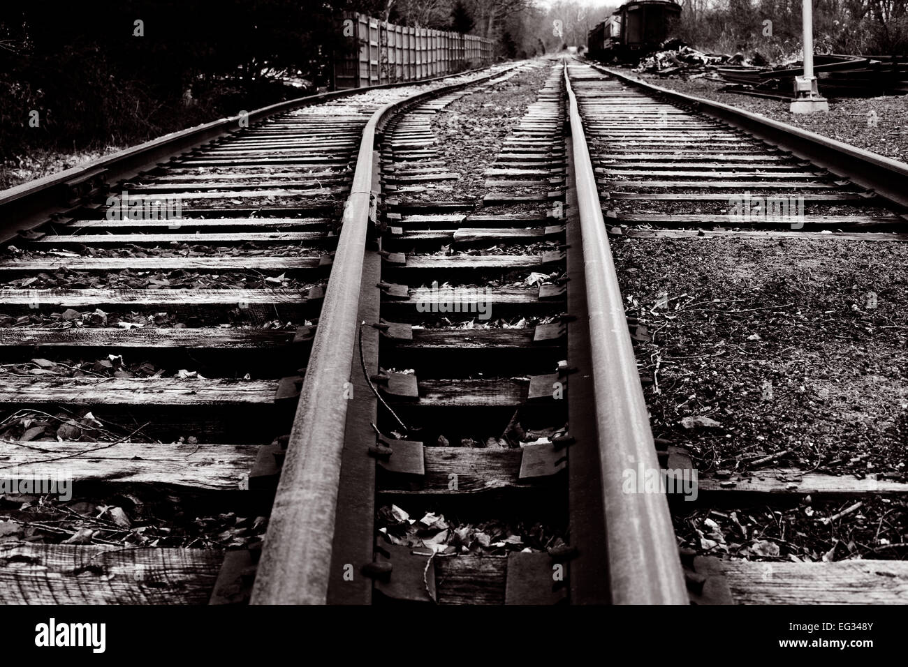 Black and white railway lines hi-res stock photography and images - Alamy