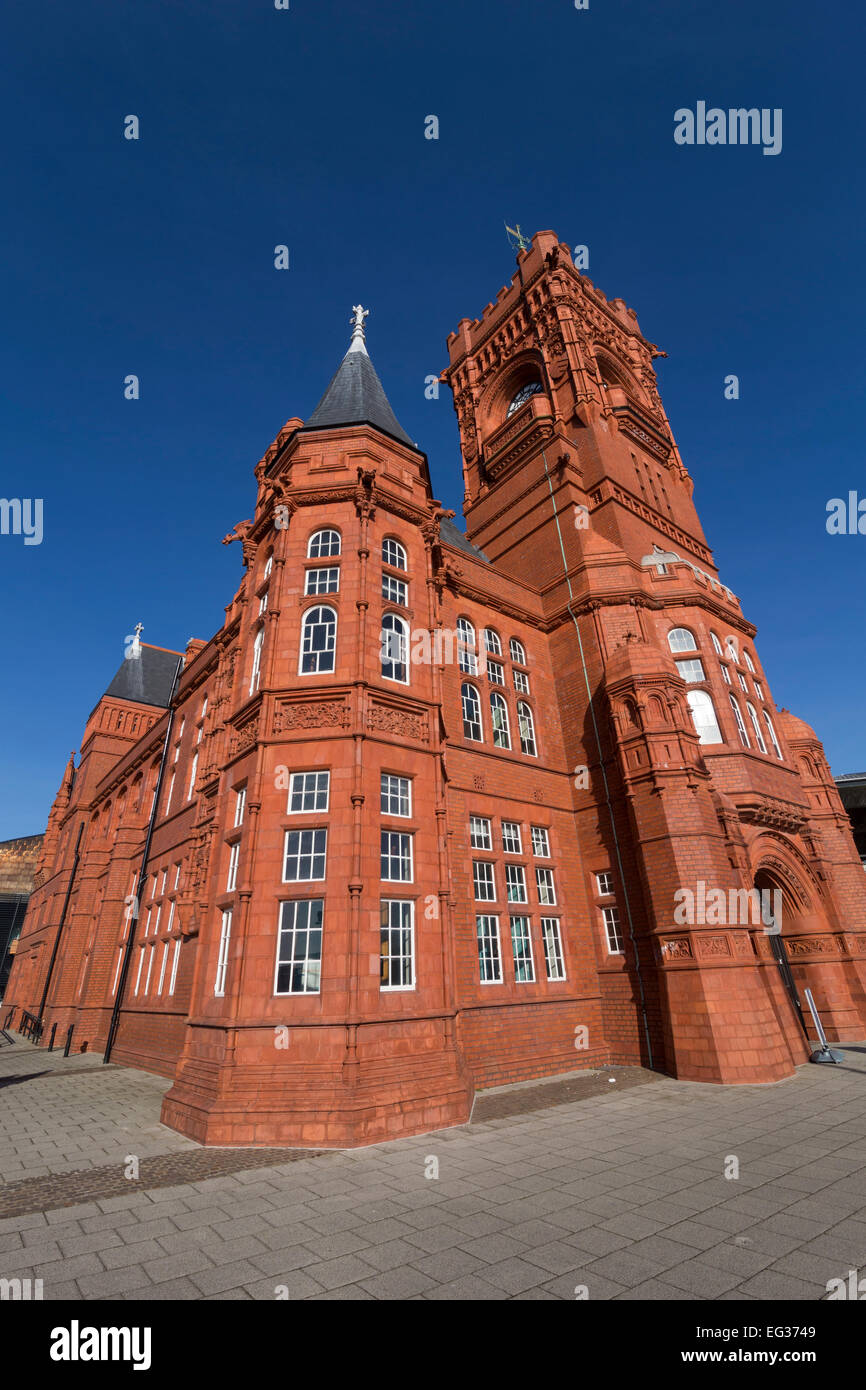 Pierhead building cardiff hi-res stock photography and images - Alamy