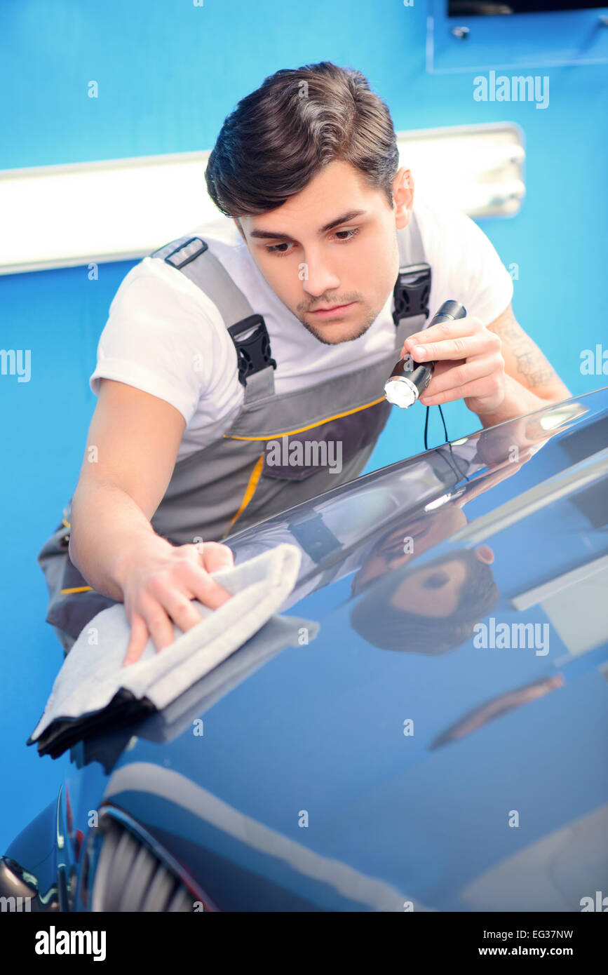 Car mechanic at the service station Stock Photo Alamy