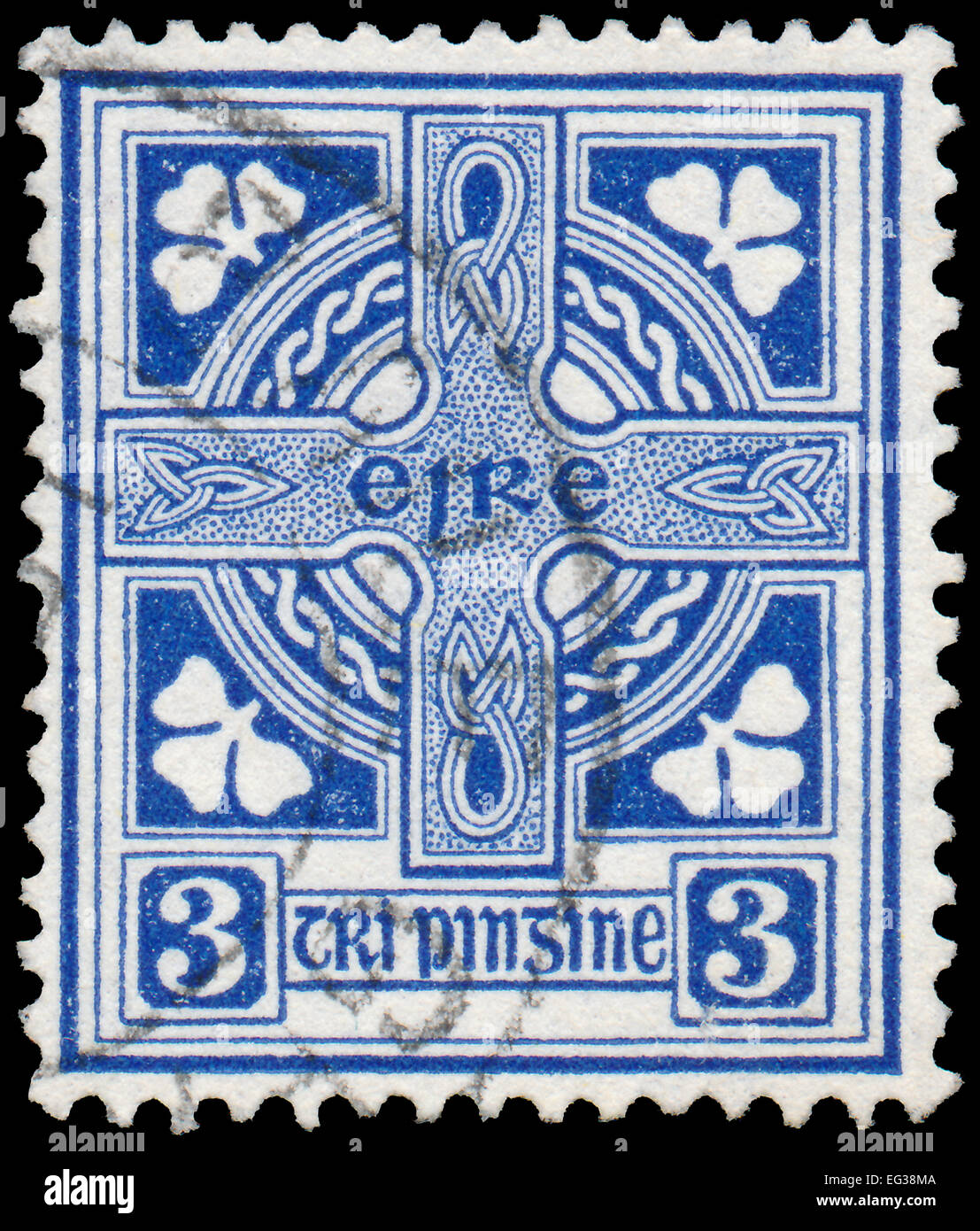 IRELAND-CIRCA 1922: A stamp printed in Ireland shows image of Celtic cross is a symbol that combines a cross with a ring surroun Stock Photo