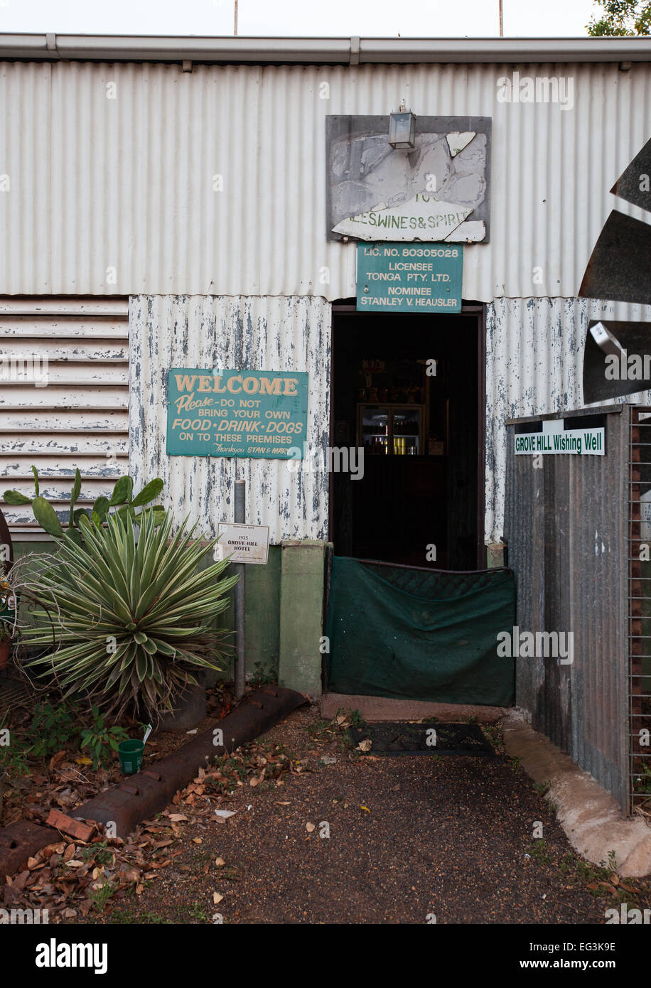 Grove Hill Hotel, DouglasDaly, NT, Australia Stock Photo Alamy