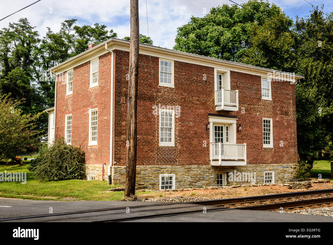 Former Chinn Hotel, Main Street, The Plains, Virginia Stock Photo Alamy
