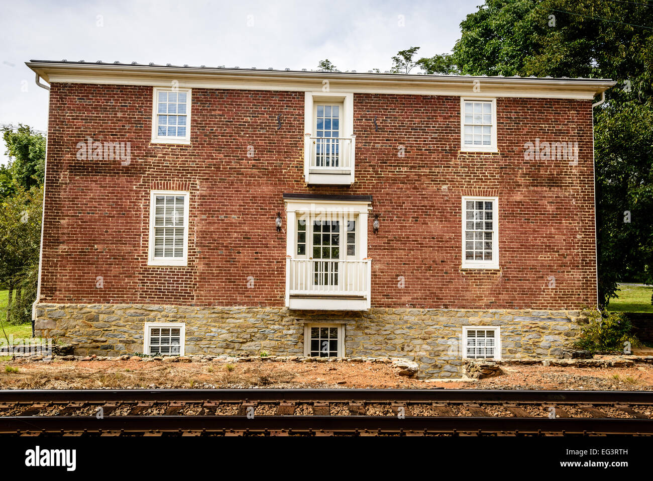 Former Chinn Hotel, Main Street, The Plains, Virginia Stock Photo Alamy