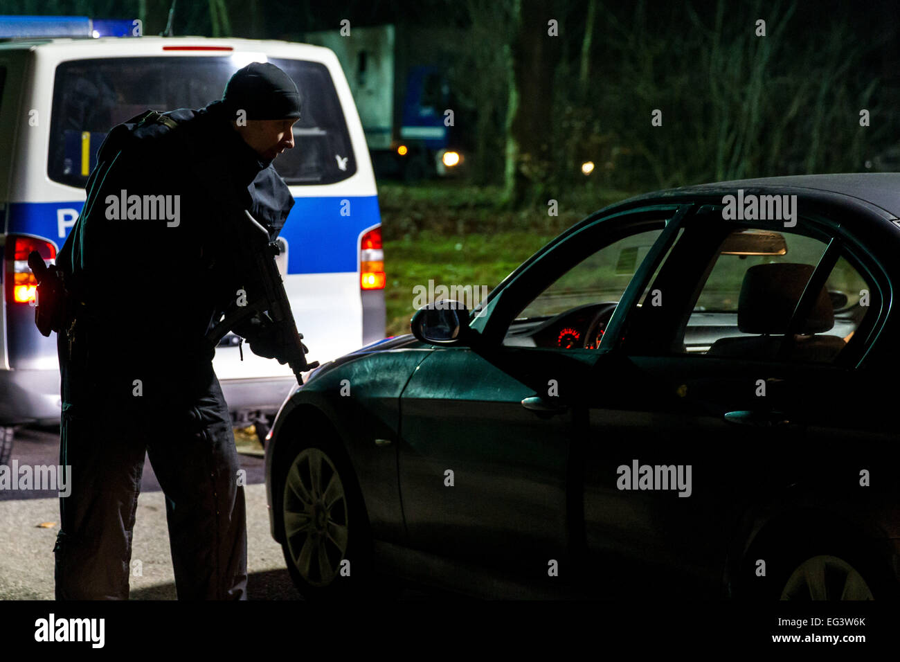 Copenhagen, Denmark. 15th Feb, 2015. Danish police shot and killed a man early Sunday suspected of carrying out shooting attacks at a free speech event and then at a Copenhagen synagogue, killing two men, including a member of Denmark's Jewish community. Five police officers were also wounded in the attacks./picture alliance Credit:  dpa picture alliance/Alamy Live News Stock Photo