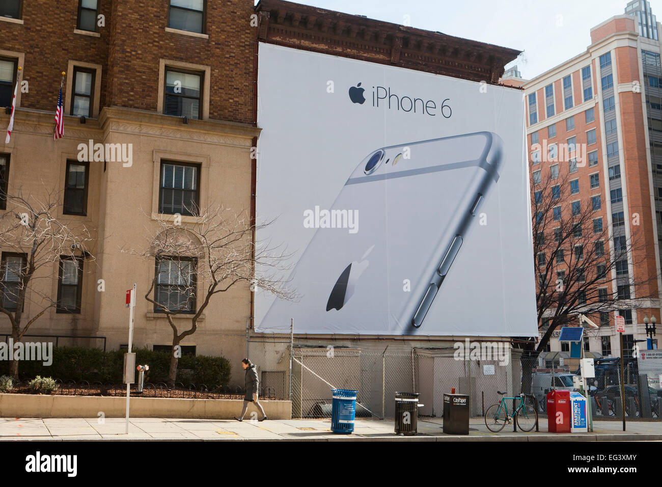 Apple iPhone 6 ad on side of building - Washington, DC USA Stock Photo