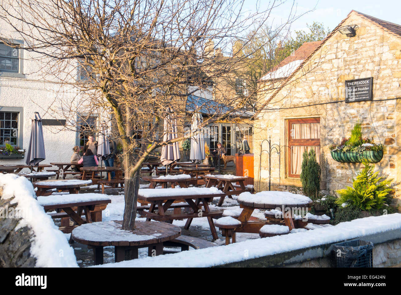 Peacock inn and hotel in the market town of Bakewell, Derbyshire Peak District,England on a snowy winters day Stock Photo