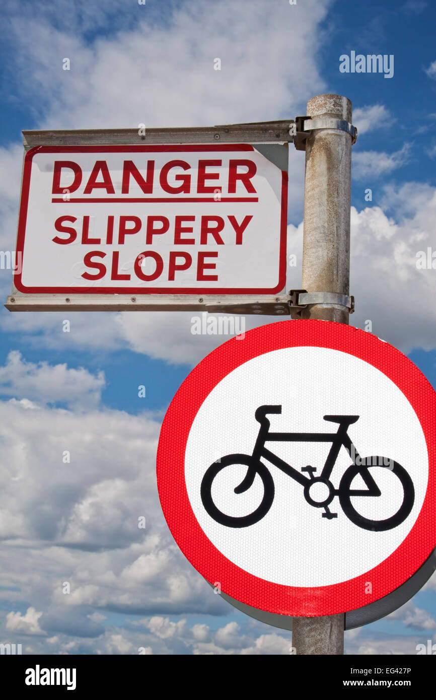 An amusing warning sign on Southsea seafront, Hampshire, England, UK Stock Photo
