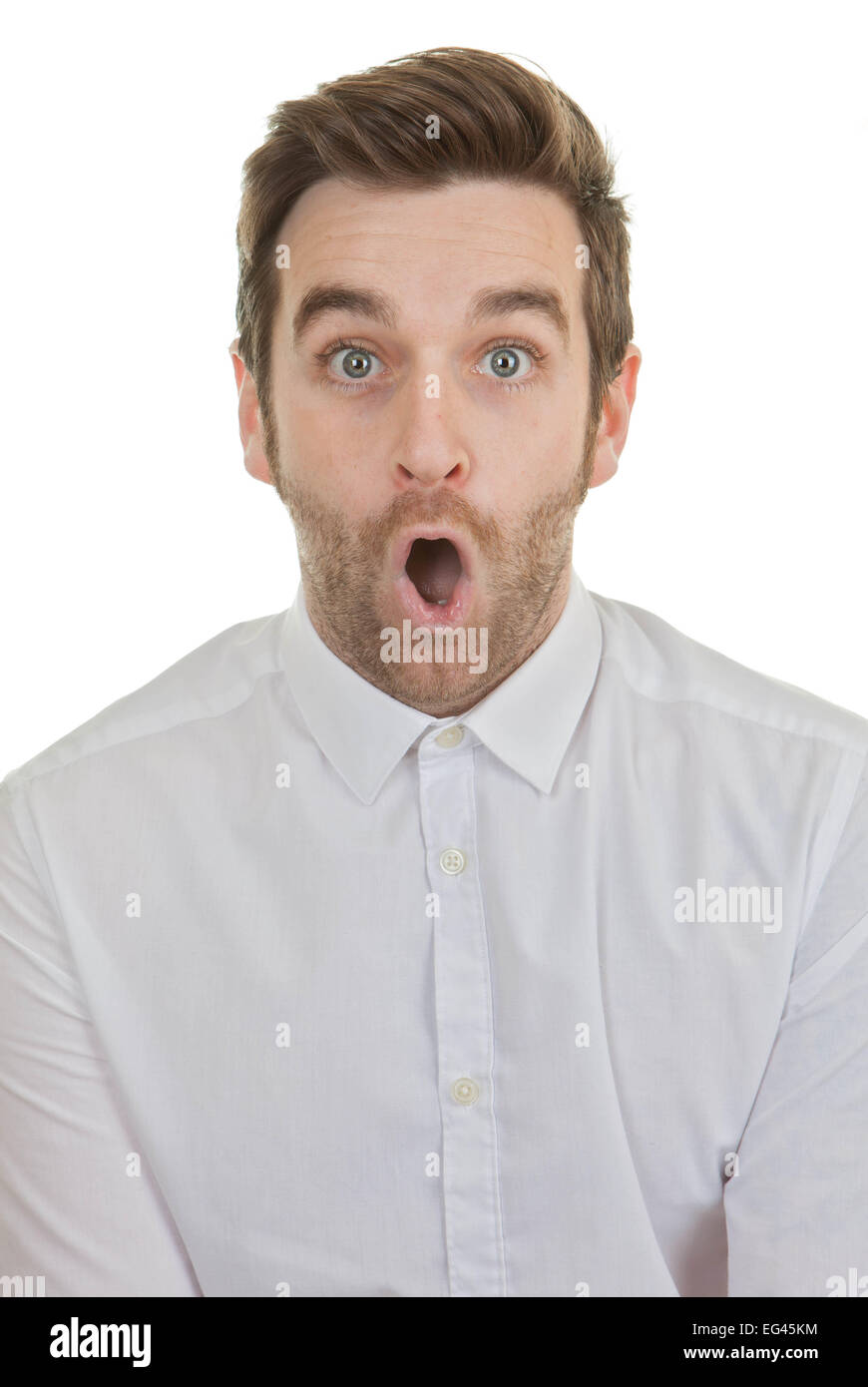 Раскрыл рот от удивления. Открытый рот с боку. Мужик с открытым ртом. Красивый парень с открытым ртом. Мужик зевает.