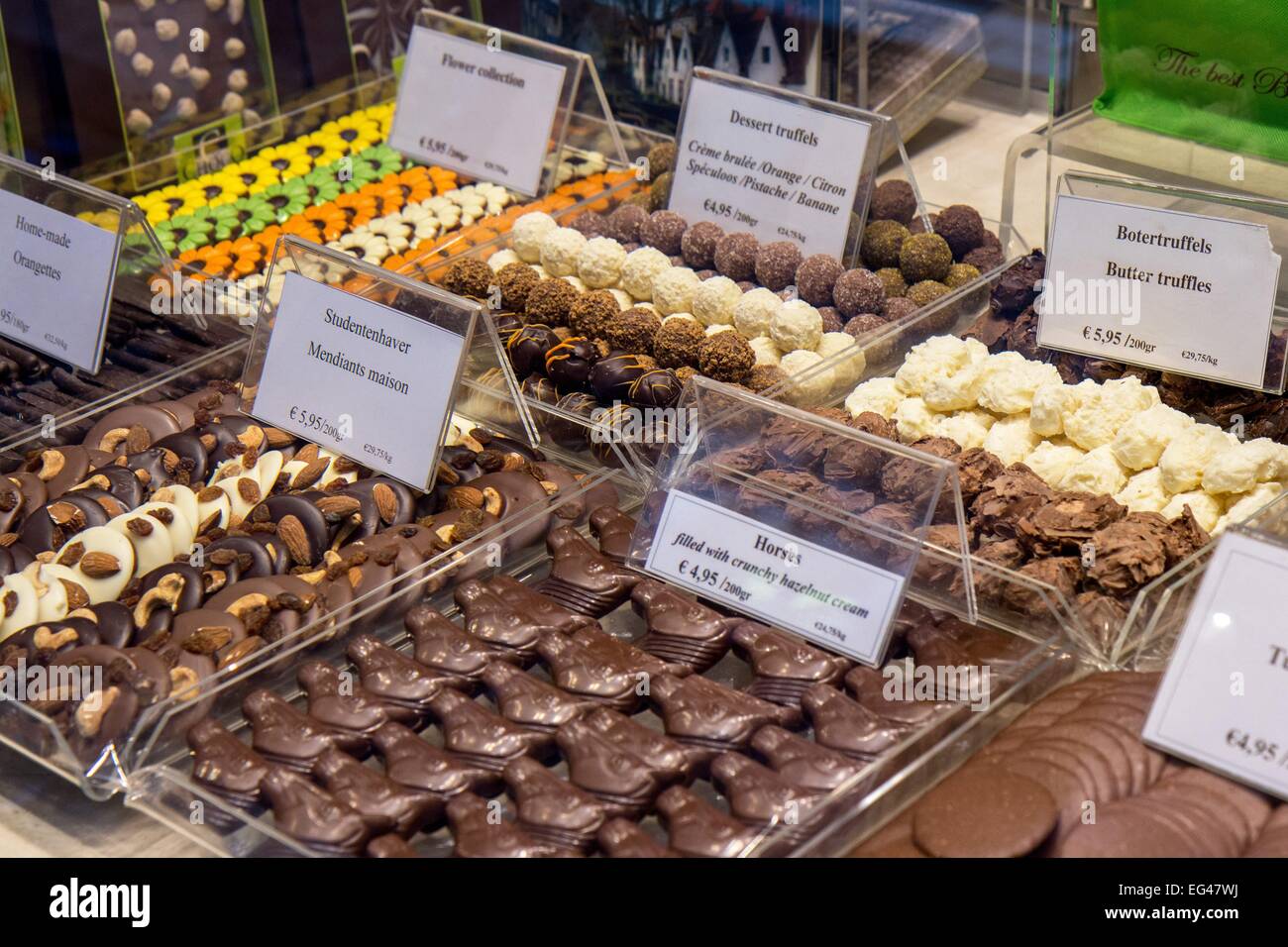 Belgium: Belgian chocolate and pralines in confectionery shop in Bruges. Photo from 30 August 2014. Stock Photo