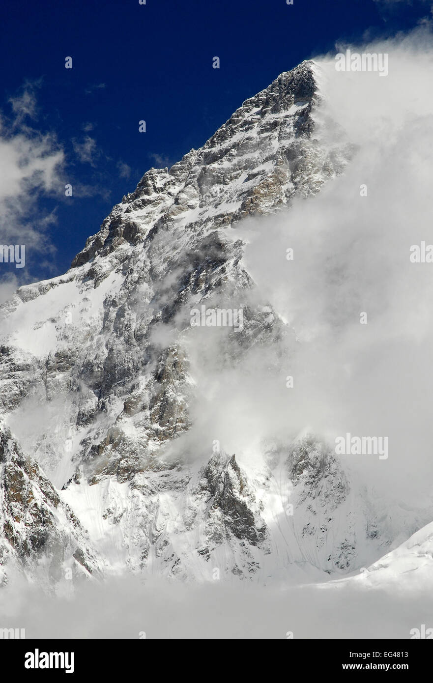 View looking up to the summit K2 (8 611m) Central Karakoram National Park Pakistan June 2007 Stock Photo