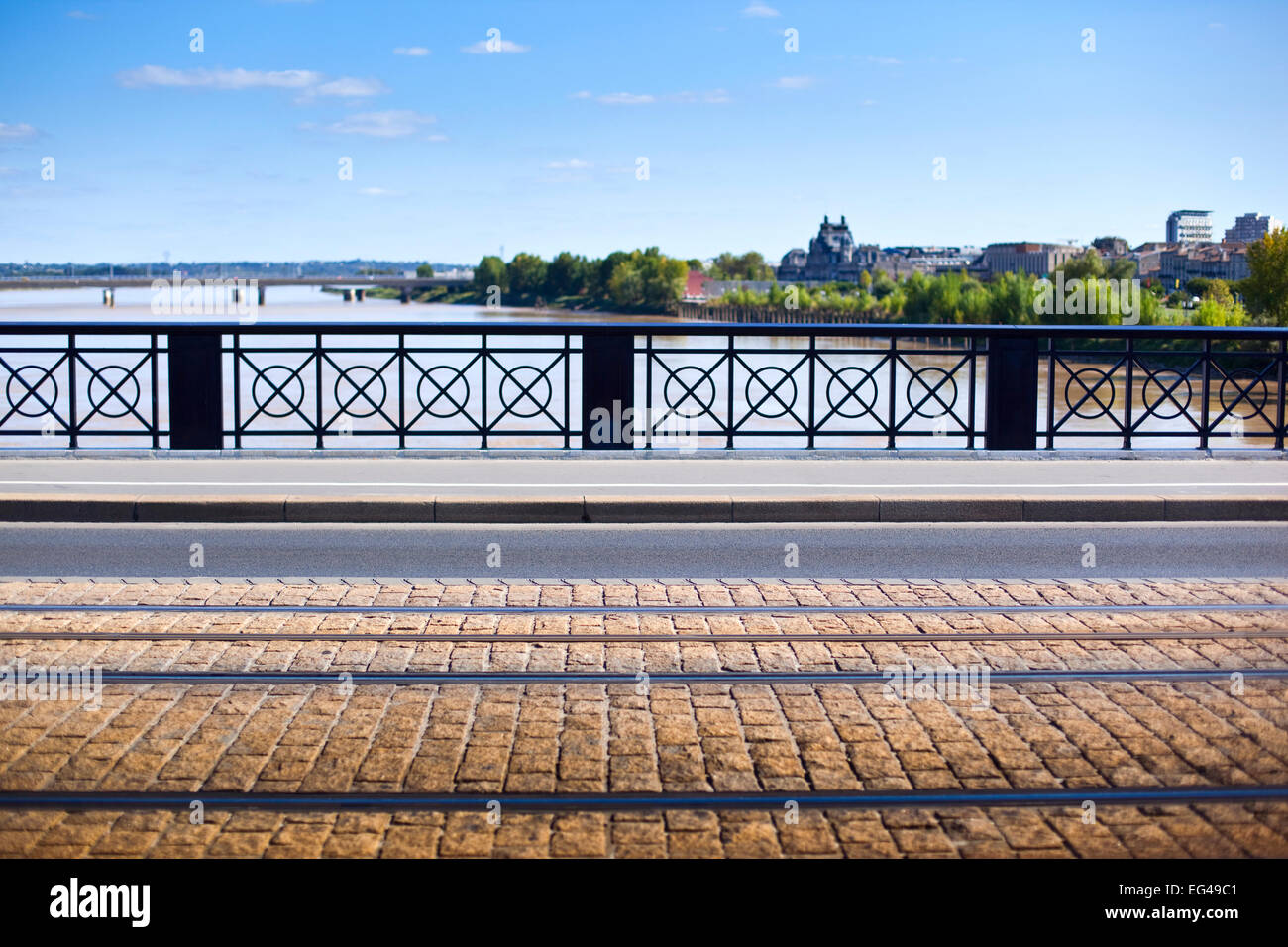 Bordeaux railway bridge hi-res stock photography and images - Alamy