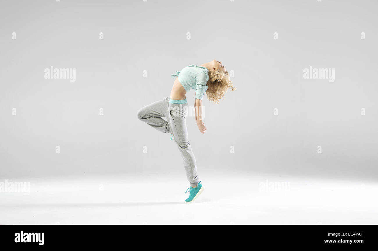 Portrait of exercising young woman Stock Photo - Alamy