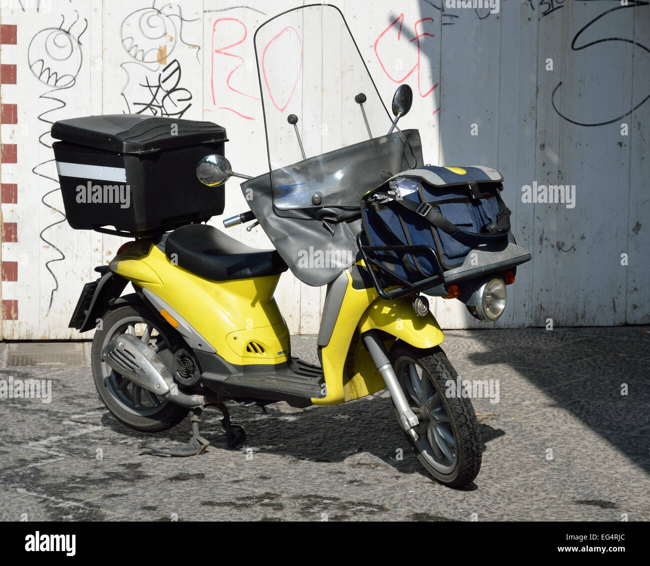 Modern scooter hi-res stock photography and images - Alamy