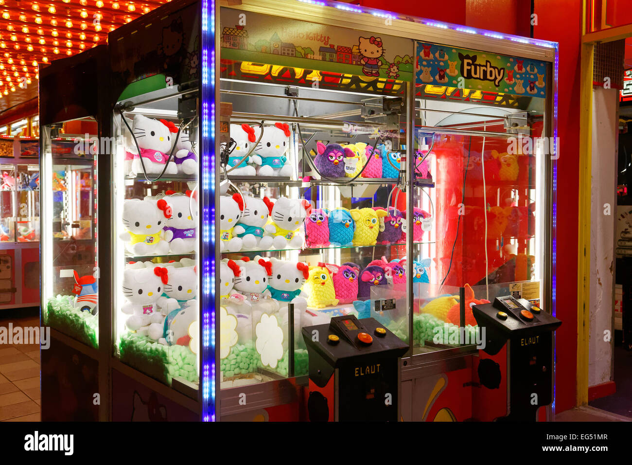 Amusement arcade game games prizes hires stock photography and images