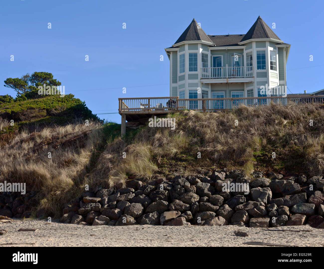 Real estate on the beach in Lincoln City Oregon Stock Photo Alamy