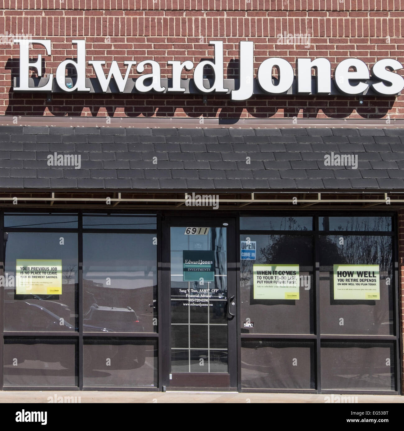Edward Jones Sign