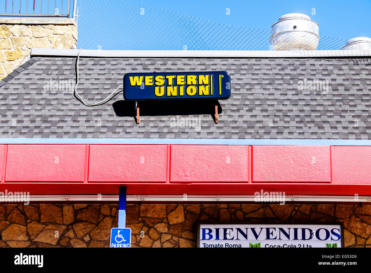 A Western Union sign sitting atop the roof of the business in Oklahoma City, Oklahoma, USA. Stock Photo