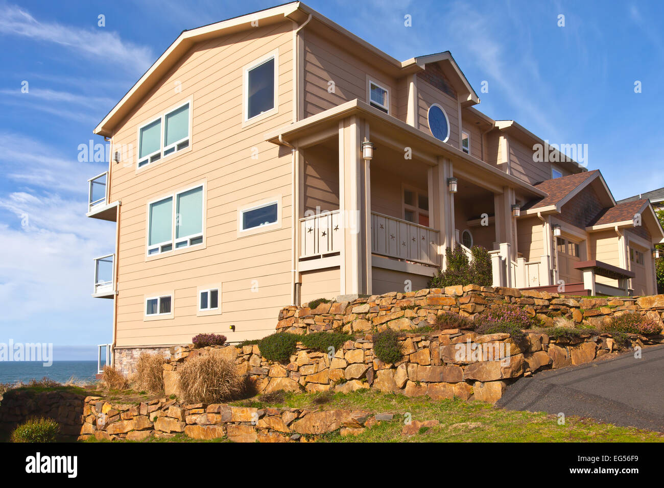 Real estate on the beach in Lincoln City Oregon Stock Photo Alamy