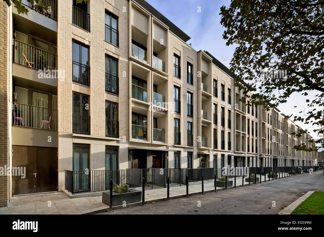 Portobello Square Housing, London, United Kingdom. Architect PRP
