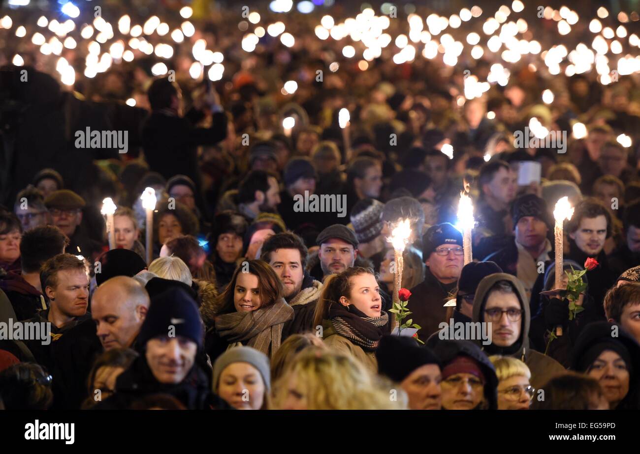 Synagogue shooting crying hi-res stock photography and images - Alamy