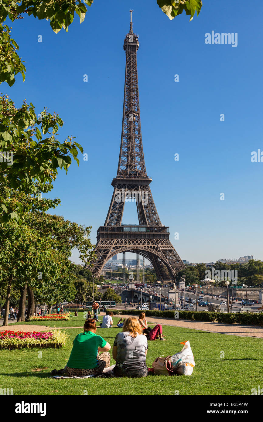 Paris, people relaxing at trocadero Stock Photo