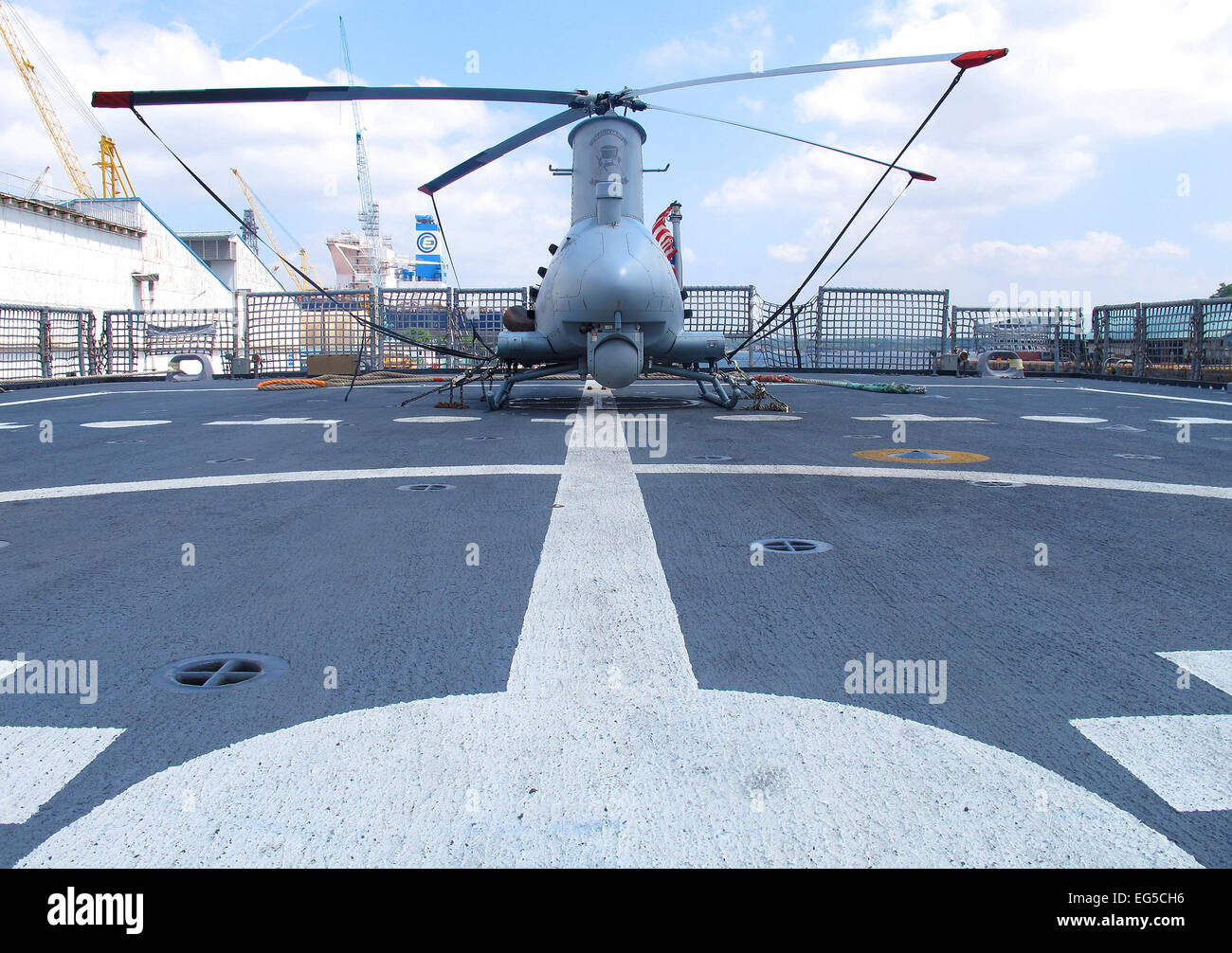 (150217)-- SINGAPORE, Feb. 17, 2015(Xinhua)-- The image taken in Singapore shows an MQ-8B Fire Scout Unmanned Aerial System (UAS) on the rear deck of the USS Fort Worth at Sembawang Wharves during a port of call in Singapore on February 17, 2015. The US Navy's littoral combat ship USS Fort Worth arrived in Singapore in January, 2015. It will be deployed to South Korea in March for the annual military excercise between the Untied States and South Korea. (Xinhua/ Ma Yujie)(azp) Stock Photo