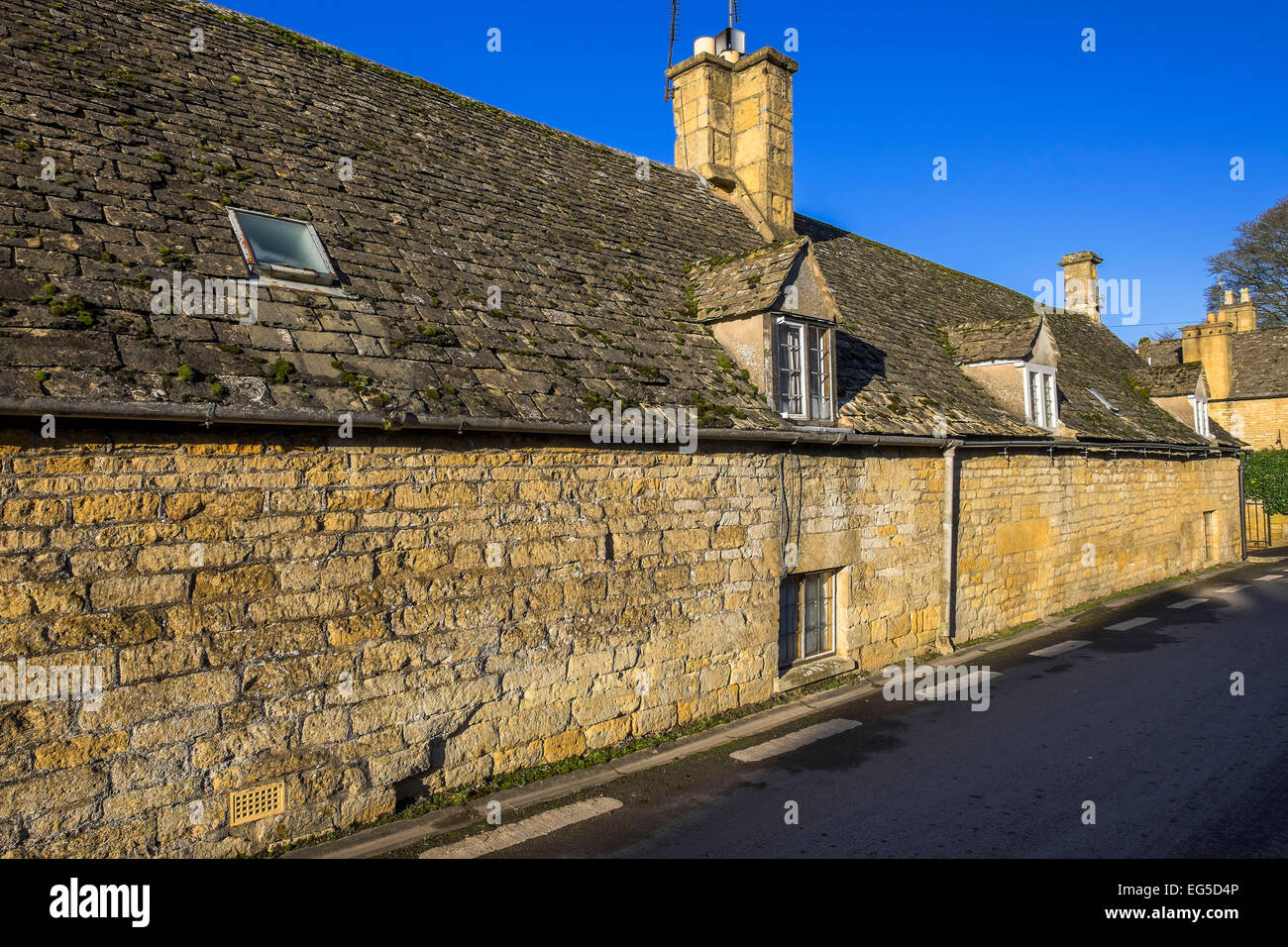 cottages cotswolds uk Stock Photo Alamy
