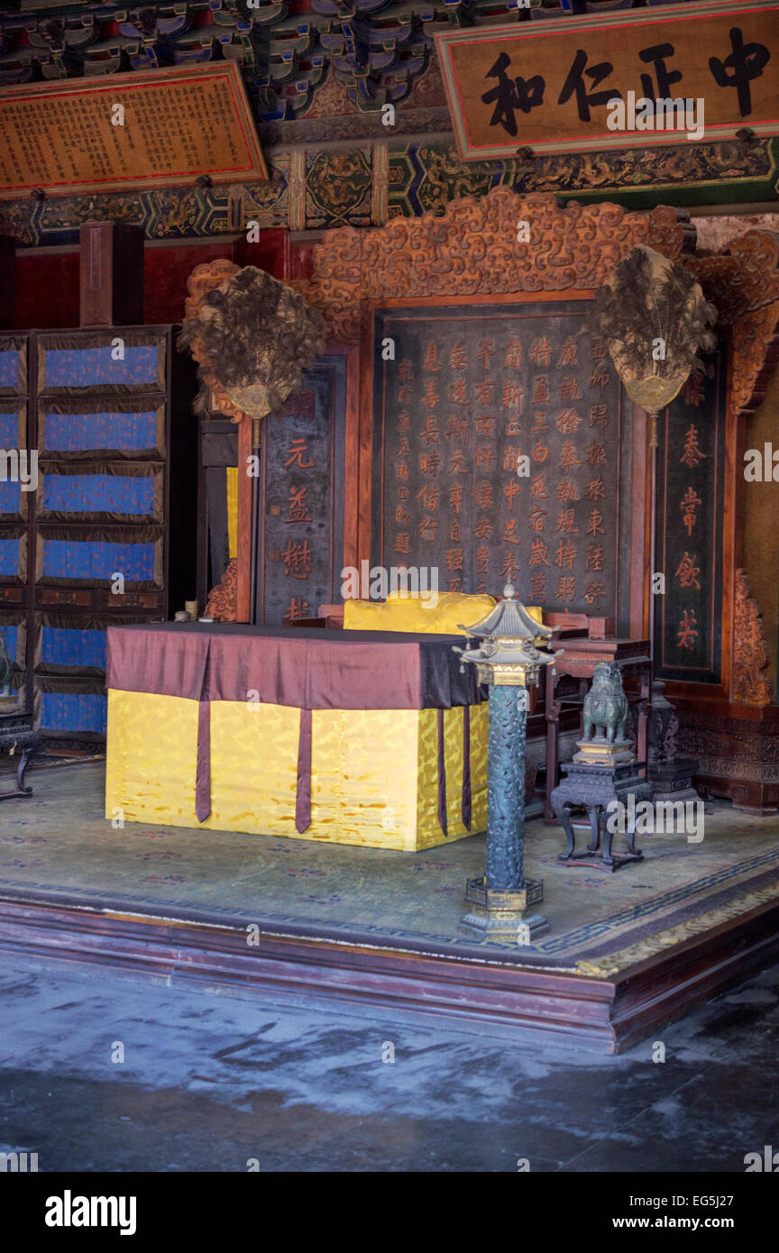 Emperors bedroom in the Forbidden City, Beijing, China Stock Photo Alamy