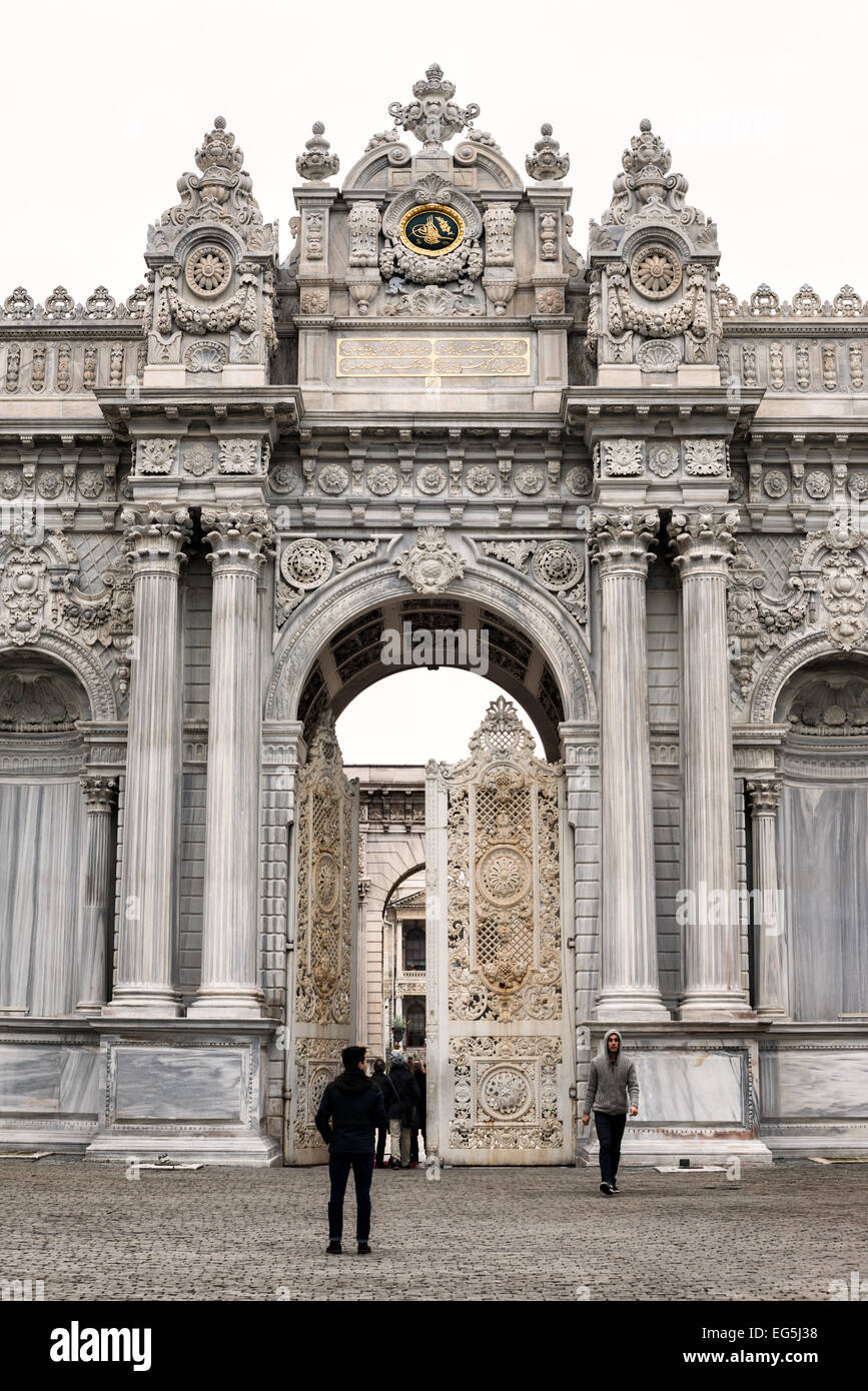 ISTANBUL, Turkey (Turkiye) — The Gate of the Sultan at Dolmabahçe Palace. Dolmabahçe Palace, on the banks of the Bosphorus Strait, was the administrative center of the Ottoman Empire from 1856 to 1887 and 1909 to 1922. Built and decorated in the Ottoman Baroque style, it stretches along a section of the European coast of the Bosphorus Strait in central Istanbul. Stock Photo