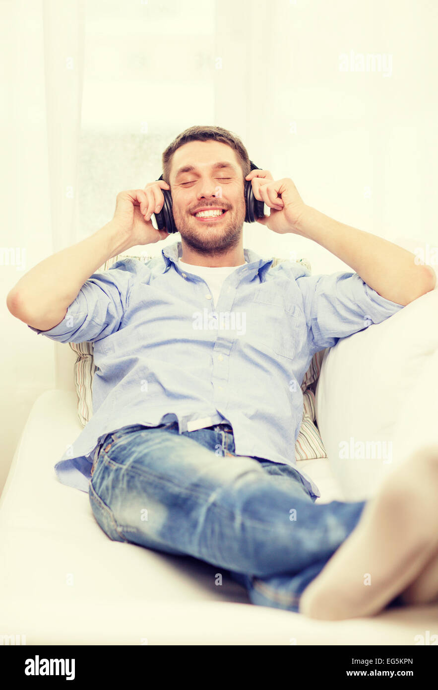Young man headphones in dj hires stock photography and images Alamy